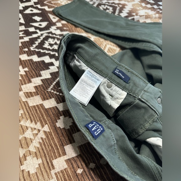 GAP Army Green Denim - Picture 2 of 3